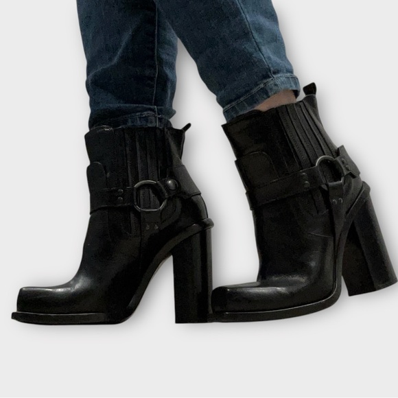 Diesel Black Gold Square-Toe Heeled Harness Ankle Boots - Picture 2 of 16